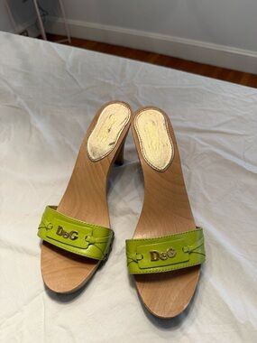 Dolce & Gabbana VINTAGE Green Leather Slide w/ Wooden Heels